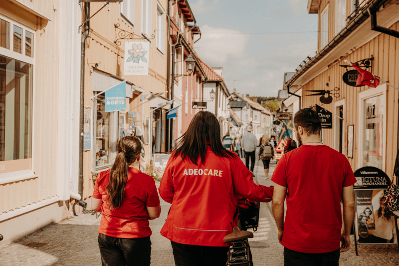 Undersköterska till AdeoCare Rosersberg - dagtid 100 % tjänst image