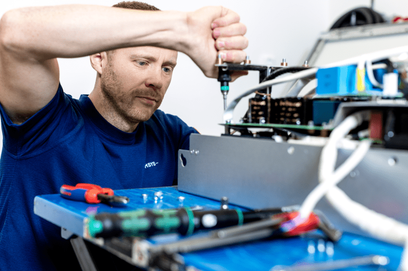 Experienced Operative Service and coordinating Engineer image