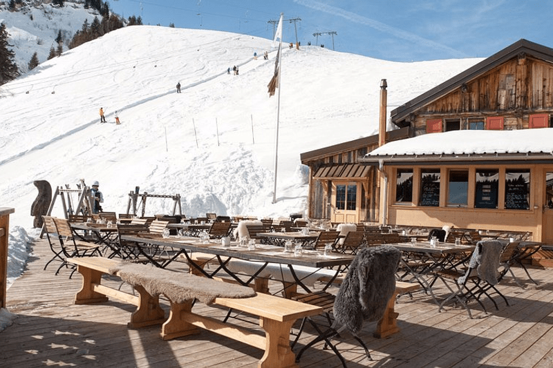 Serveur/Hiver 25-26 - Sur les pistes H/F/NB image