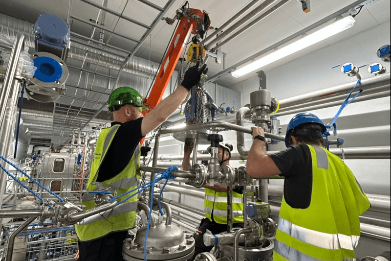 Vedlikeholdstekniker til nytt kjemisk prosessanlegg image