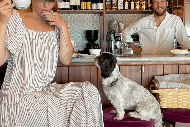 Medarbetare till espressobar image