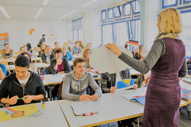 Deutschlehrer (m/w/d) für berufssprachlichen Förderunterricht image