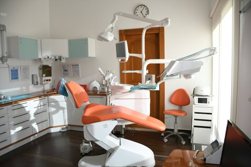 General Dentist with Oral Surgery Focus! image