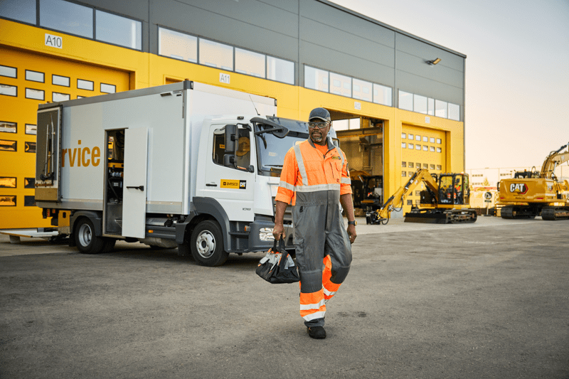 KENTTÄHUOLTOMEKAANIKKO image