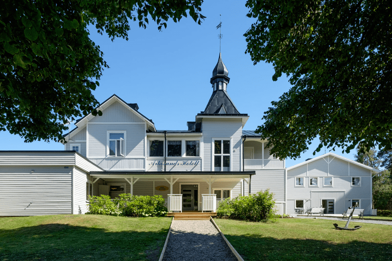 Hotellreceptionist på underbara Arkösunds Hotell! image