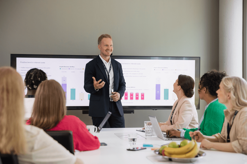 Junior Data Analyst image