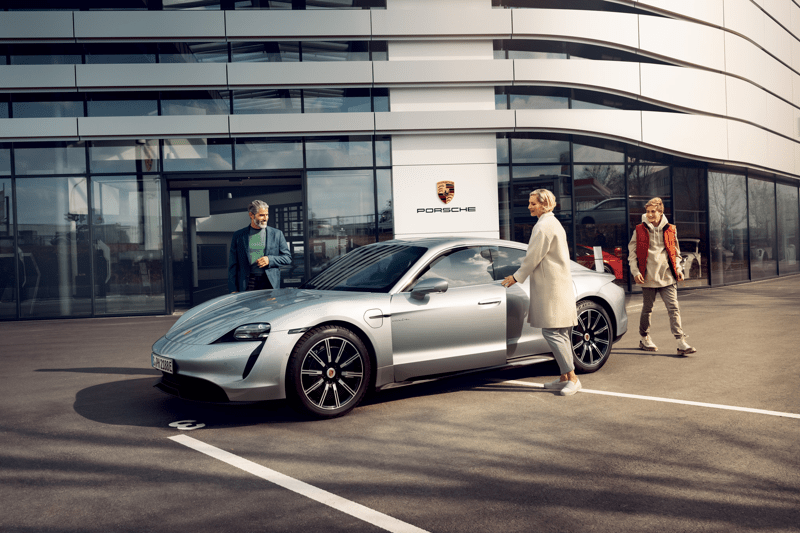 Porsche Center Fredrikstad søker salgskonsulent image