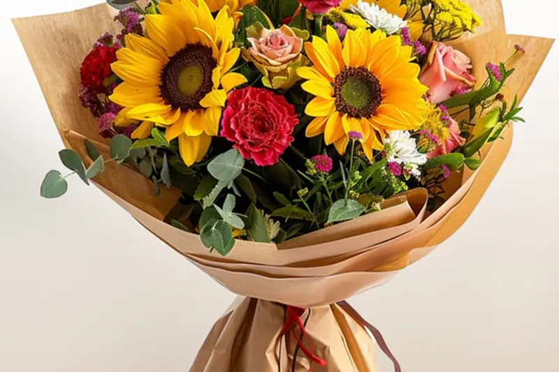 Ayudante de Producción (Warehouse de Flores) image