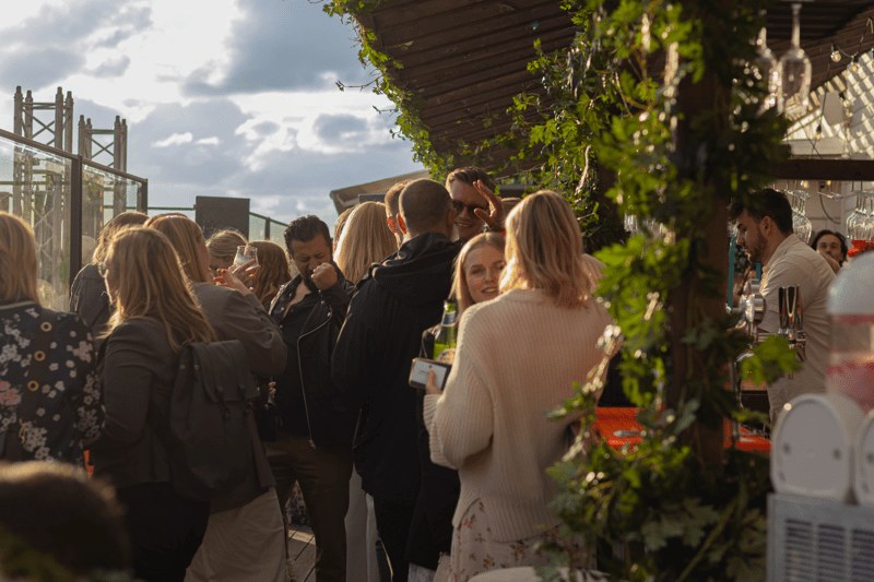 Hovmästare & Servis till Belloras Rooftop Bar Cielo image