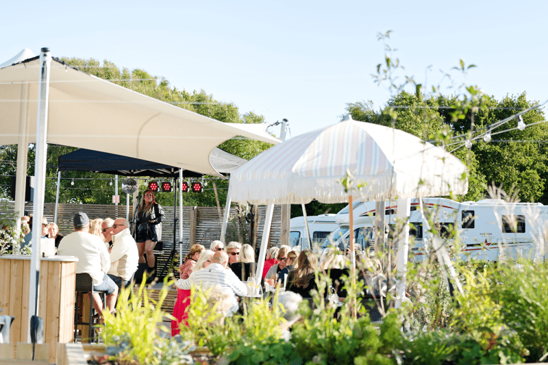 Restaurangbiträde till Nisses image