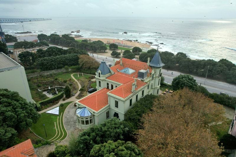 English Tech Product Support Specialist in Porto image