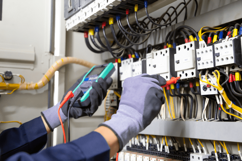 Técnico en Mantenimiento Industrial de Cuadros Eléctricos / España image