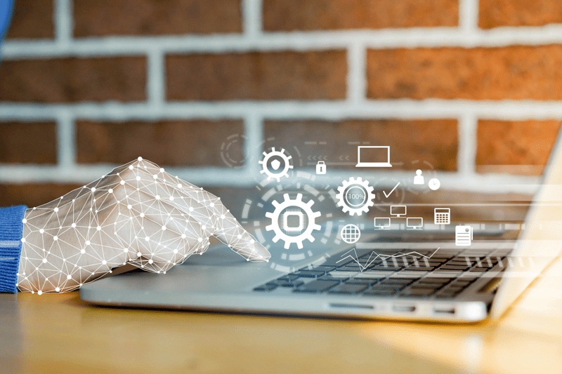 IT-supporttekniker med erfarenhet av serverhantering och nätverk image