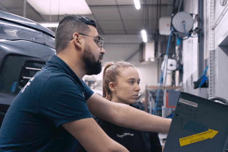 Technicien Réparation Batterie Haute Tension Automobile (H/F) image