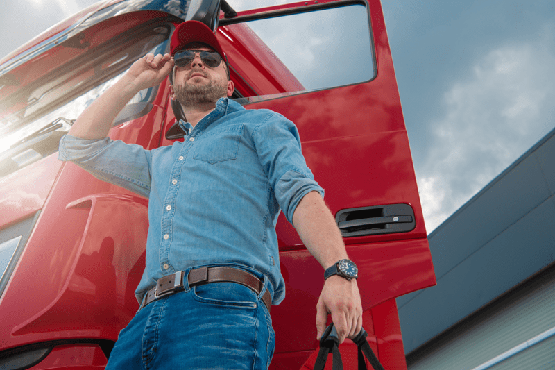 Ready for the Night Shift? LKW-Fahrer (m/w/d) ab Waren (Müritz) gesucht! image