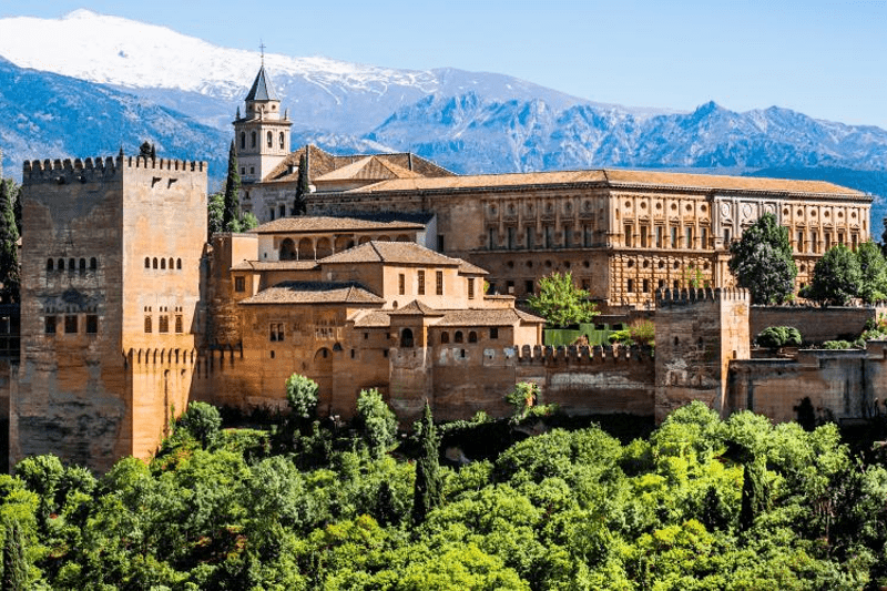 Italian Payroll specialist in Granada, Spain image