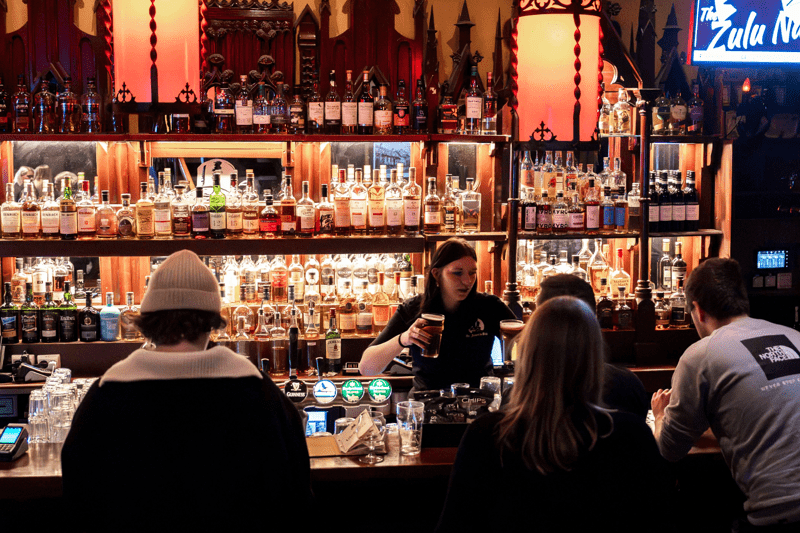 Dr Jekyll's Pub søker daglig leder image
