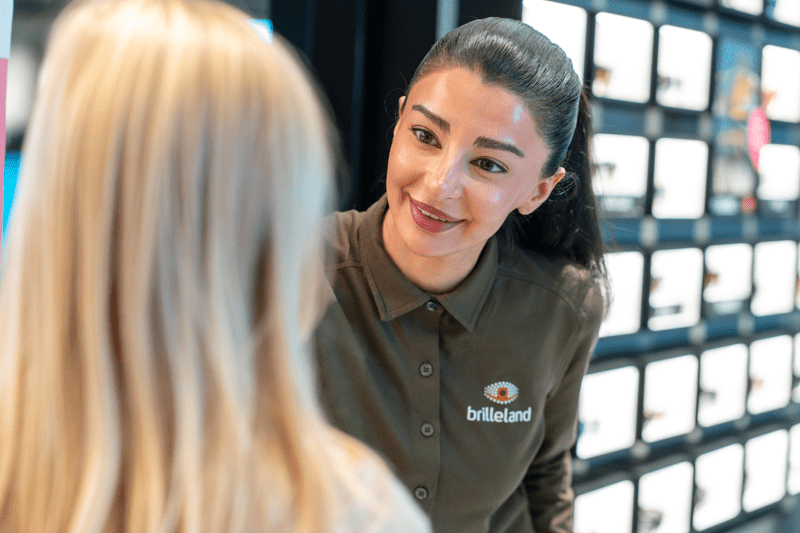 Vi søker engasjert servicemedarbeider! image