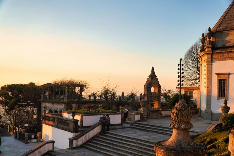 French Customer Service in Braga (hybrid) image