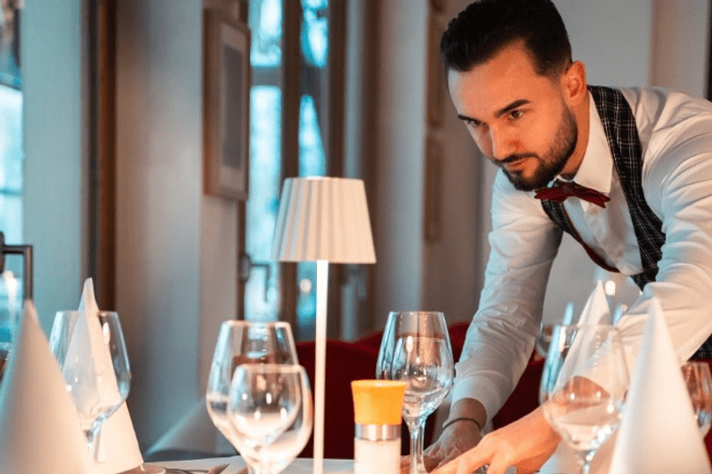 F & B SUPERVISOR - Italian Speaker image