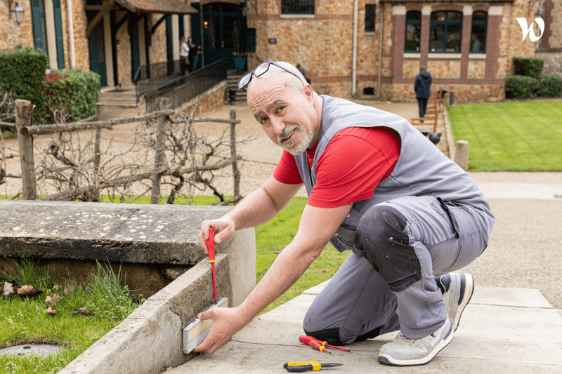 RÉGISSEUR - TECHNICIEN DE MAINTENANCE ET ENTRETIEN - (F/H/NB) image