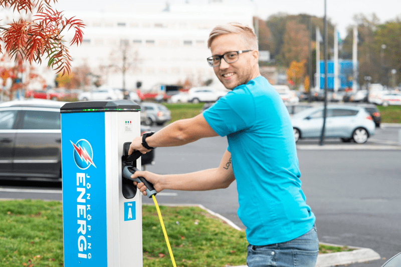 Vill du bli vår SOMMARHJÄLTE? Jobb inom GRÖNYTE- eller FORDONSVÅRD image