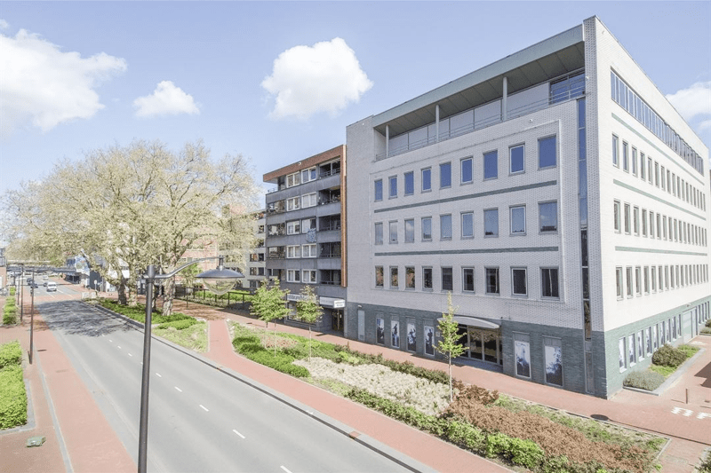 Financial controller image