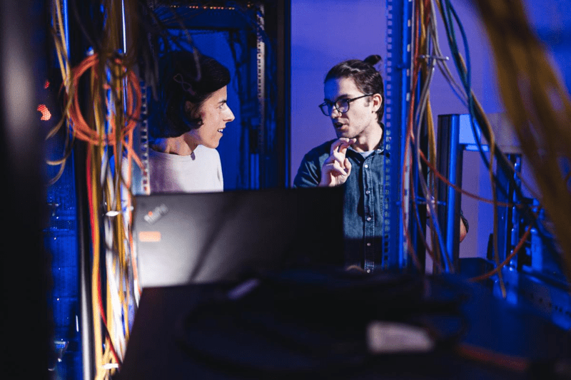 SPECIALIST in the field of VMware cloud solutions (m/f) image