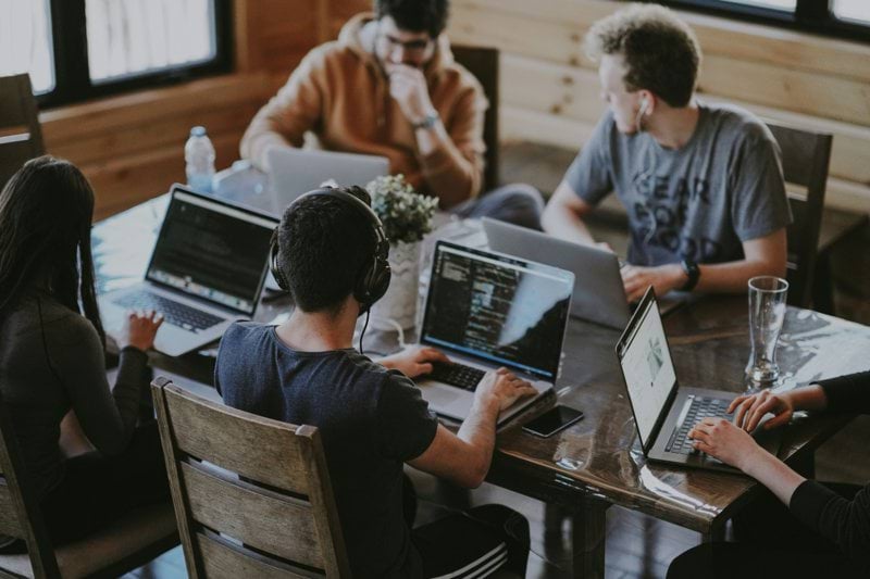 IT-supporttekniker för jobb onsite i Helsingborg sökes! image