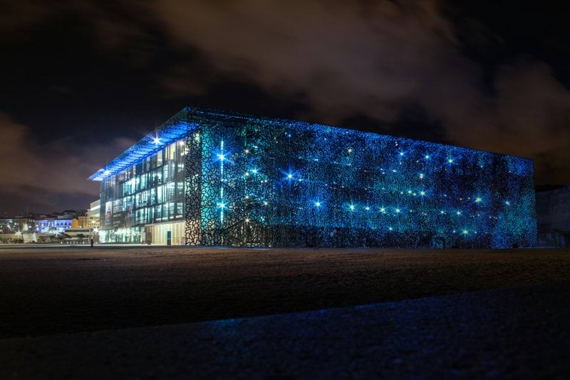 2 Formateur ( 1 Paris et 1 Marseille) – Sécurité Incendie & Sûreté - En data center image