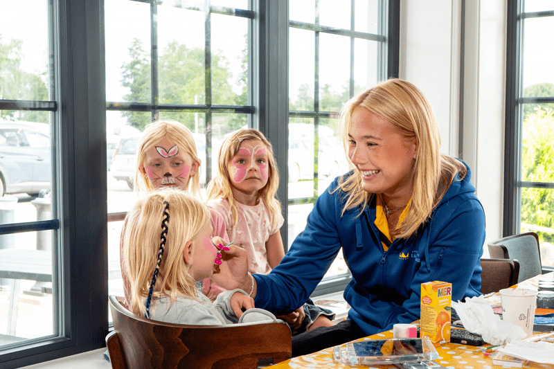 Glasscafé och Barnklubb säsong 2026 image