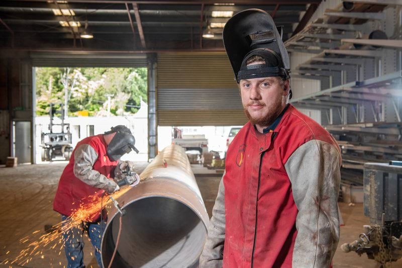 Pipelines Welder Serviceperson image