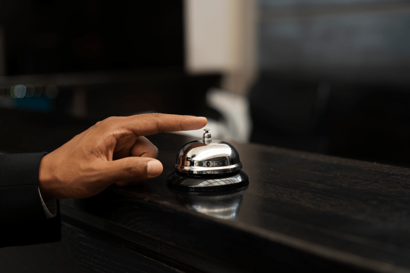 Bell Attendant | Omani National image
