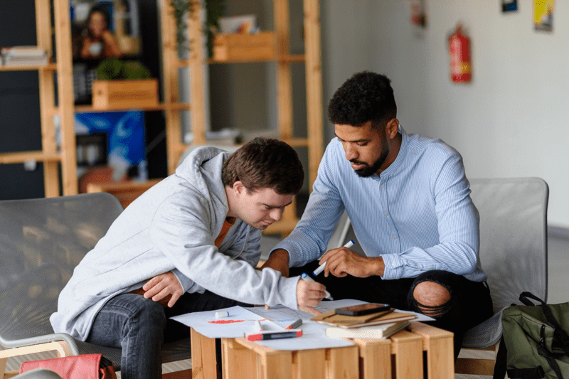 Accompagnant Educatif et Social (H/F) - CDD - Temps plein image