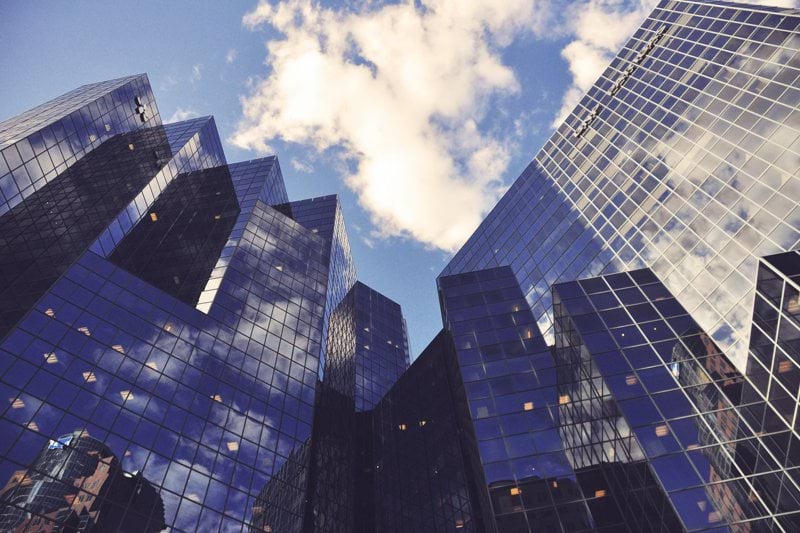 French Financial Advisor - Banking image