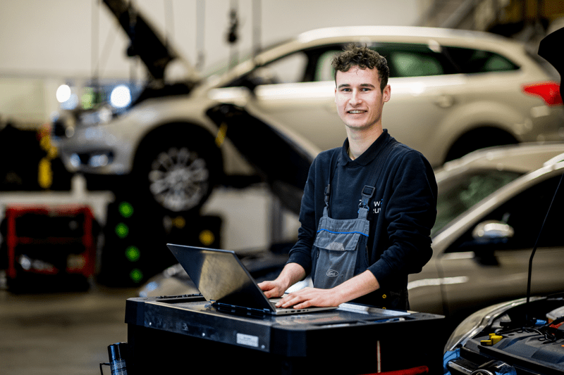 Werken Bij Monteur