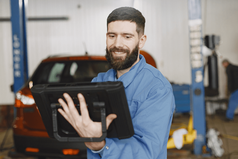 Techniciens automobile H/F image