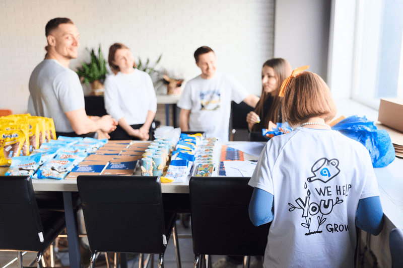 Middle Salesforce developer image