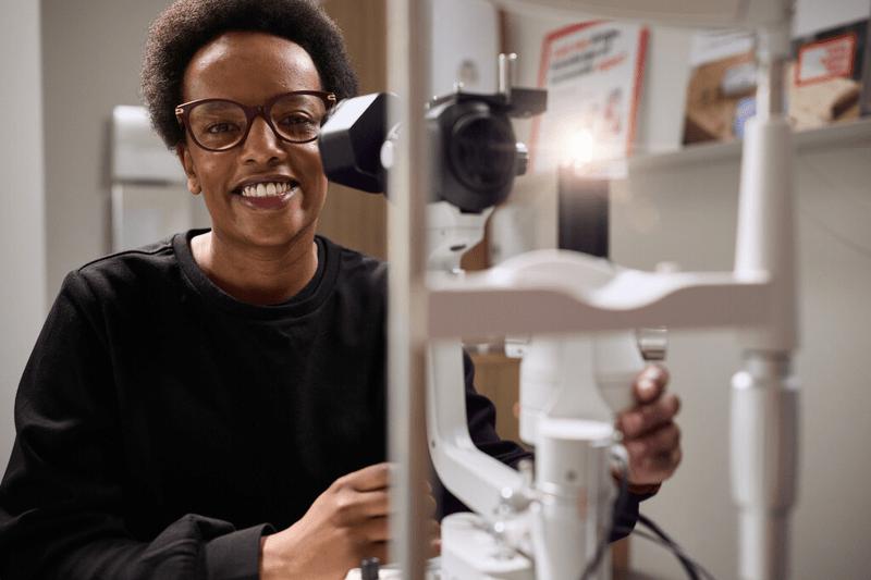 Verkoopmedewerker/Opticien image