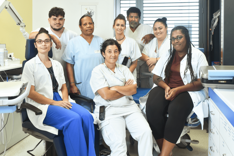 1 Assistant(e) dentaire (26-0339) image