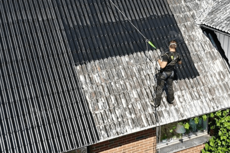 Operatör - Säsongsarbete – Taktvätt och Takmålning image