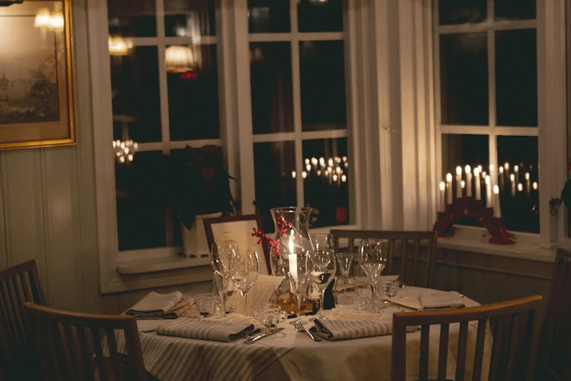 Ulla Winbladh - Hovmästare till årets Julbord image