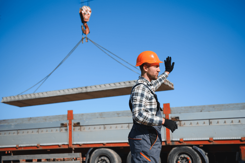 LKW- /Kranfahrer (m/w/d) in Vollzeit gesucht! image