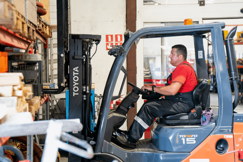 NOLIKTAVAS DARBINIEKS image