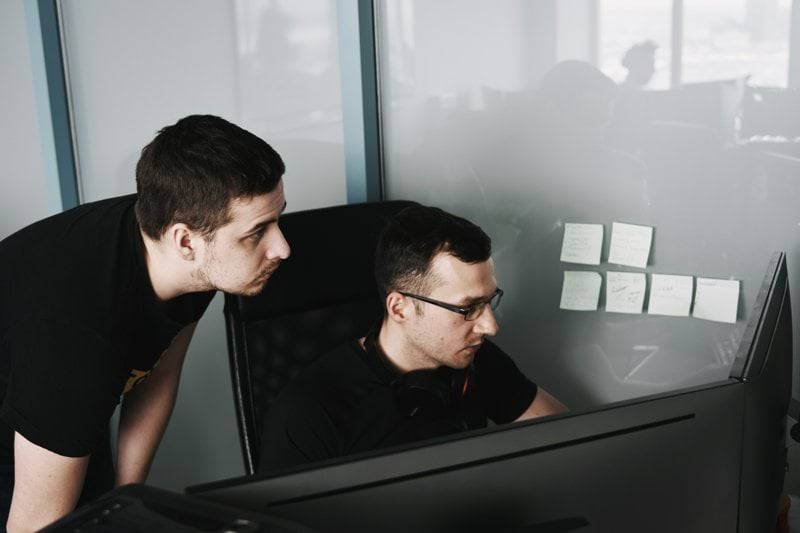 Verantwortliche:r Information Security & IT Governance – CISO (80–100 %) image