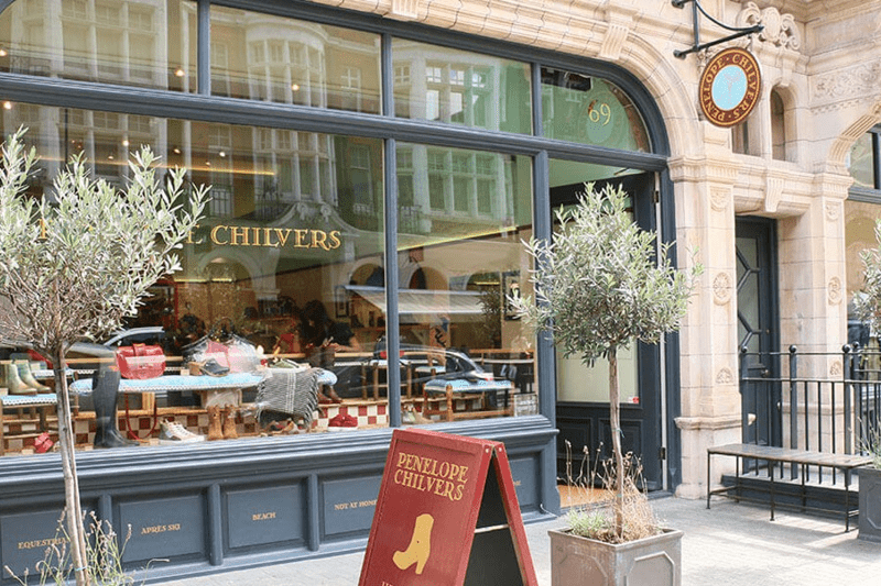 Boutique Footwear Sales Assistant image