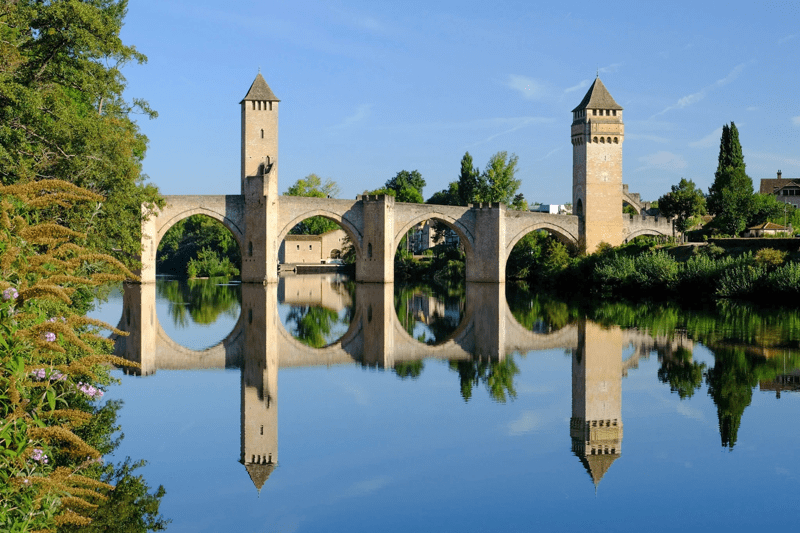 Commercial automobile H/F image