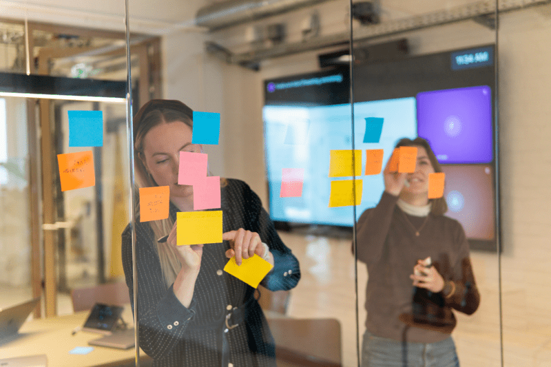 Senior UX/UI Designer image