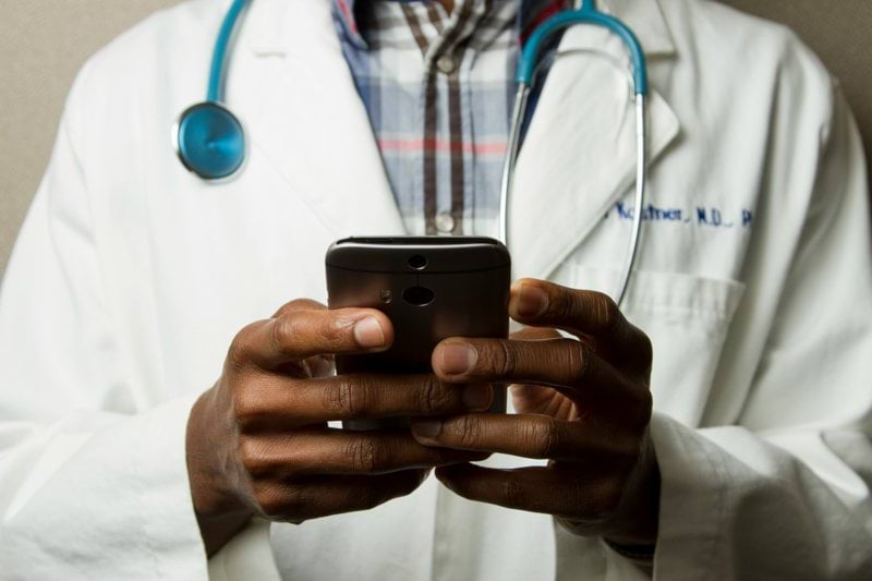 Médico/a image
