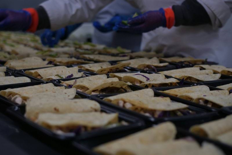 Préparateur de commandes traiteur / Chauffeur Livreur H/F image